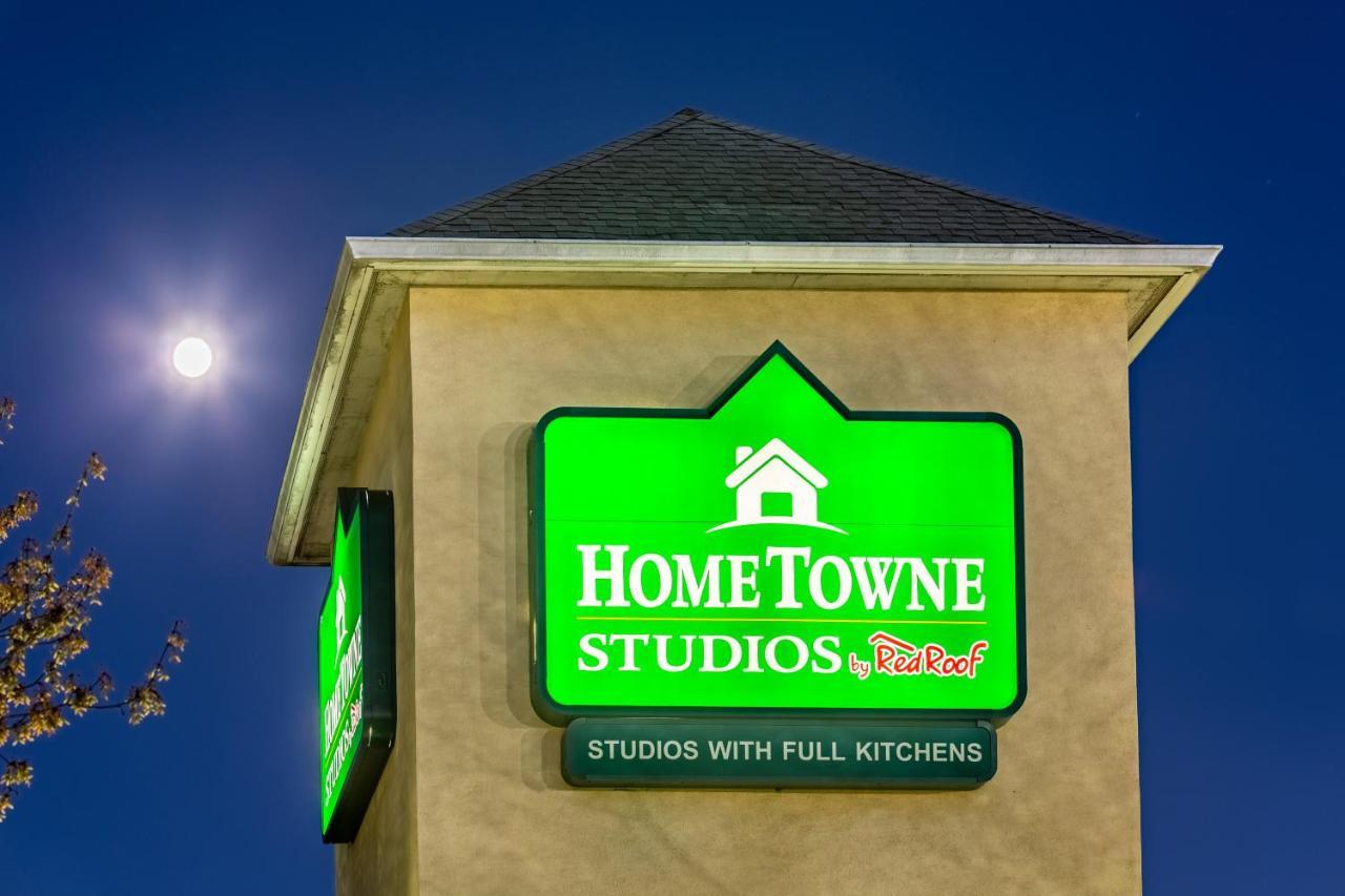 Hometowne Studios By Red Roof - Atlanta Ne - Peachtree Corners Norcross Exterior photo